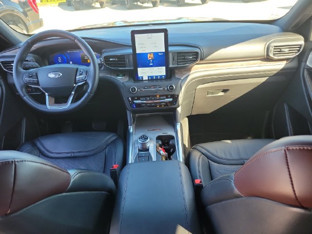Certified 2020 Ford Explorer Platinum w/ Premium Technology Package AWD/4WD image 21