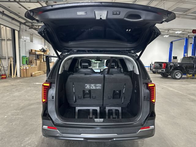 Used 2025 Kia Carnival SX Prestige FWD image 25