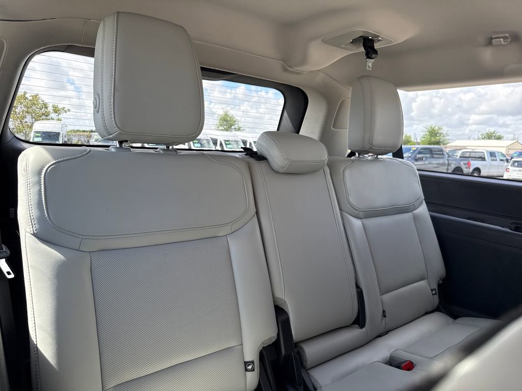 Certified 2025 Ford Expedition Max Platinum image 30