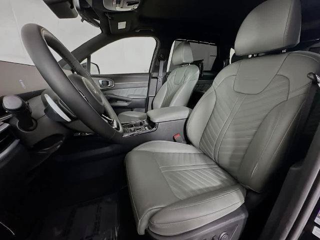 Used 2025 Kia Sorento SX Prestige w/ Sage Leather Package AWD/4WD image 12