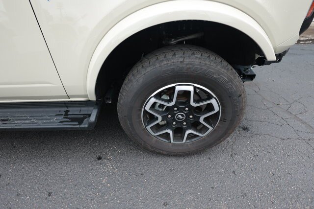 Certified 2025 Ford Bronco Outer Banks AWD/4WD image 4