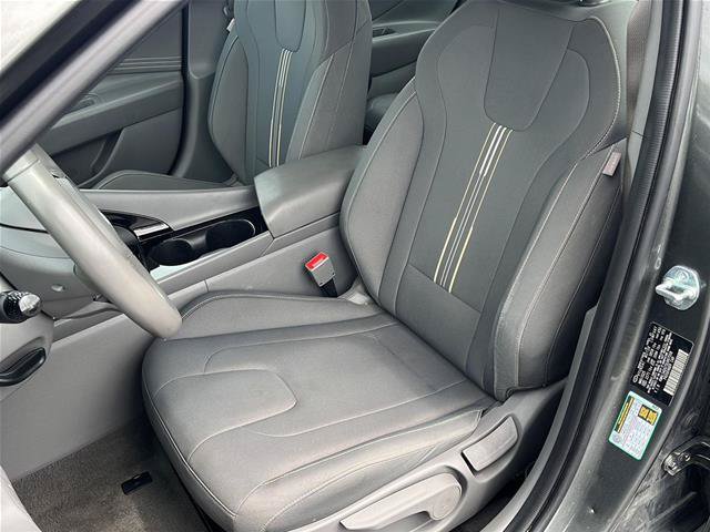 Used 2025 Hyundai Elantra SEL FWD image 12