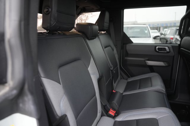 Certified 2022 Ford Bronco Black Diamond w/ Sasquatch Package image 16