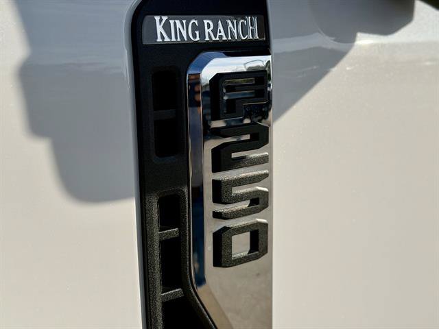 Certified 2025 Ford F250 King Ranch w/ FX4 Off-Road Package AWD/4WD image 4