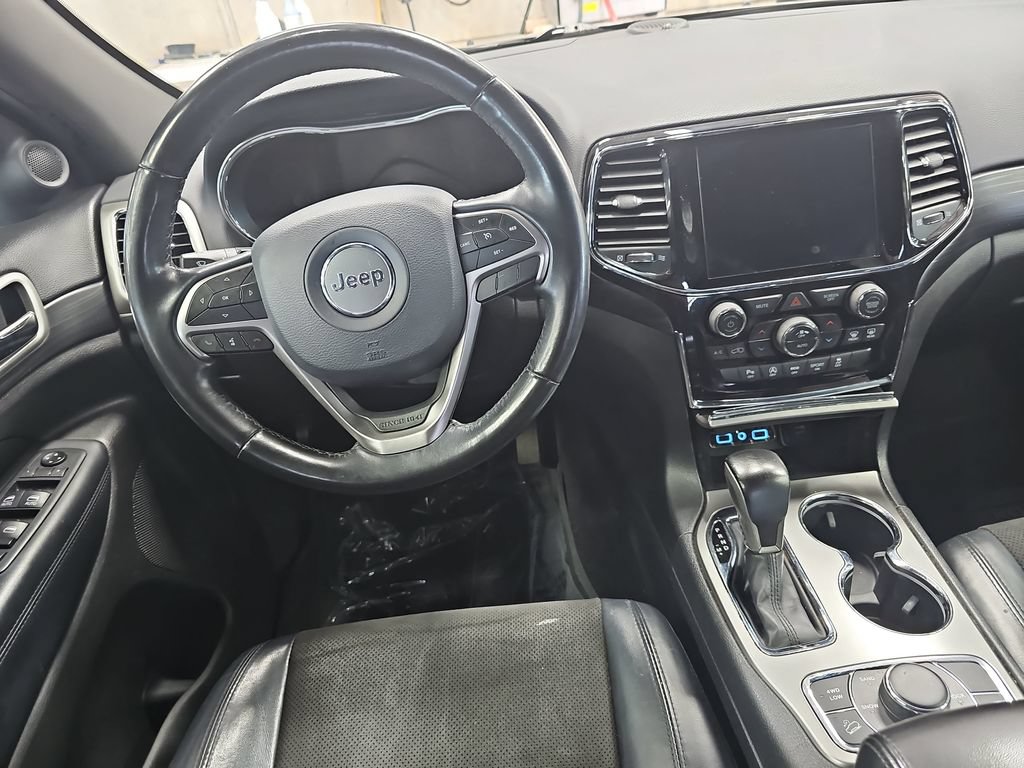 Used 2020 Jeep Grand Cherokee Laredo w/ Quick Order Package 2BN North AWD/4WD image 16