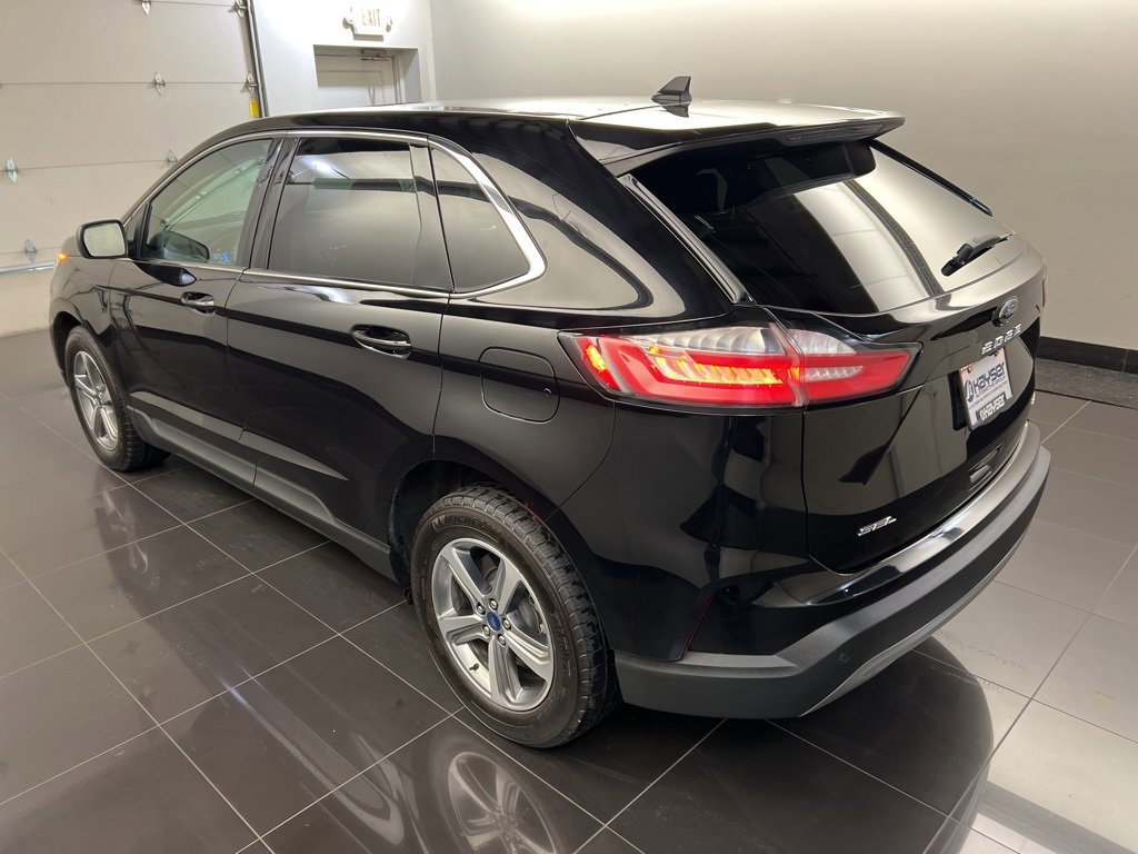 Certified 2022 Ford Edge SEL w/ Convenience Package image 2