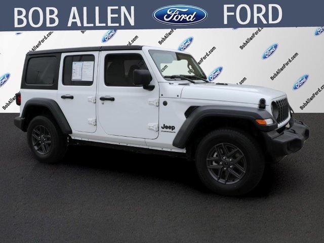 Used 2025 Jeep Wrangler Unlimited Sport AWD/4WD image 2