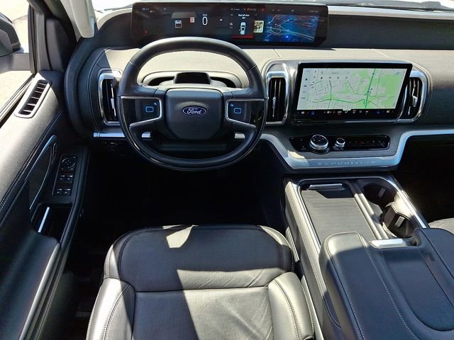 Certified 2025 Ford Expedition Platinum AWD/4WD image 11