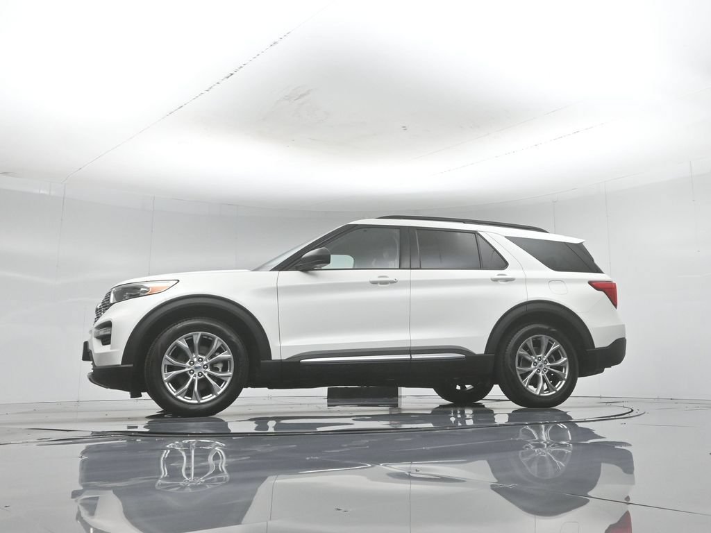 Certified 2021 Ford Explorer XLT w/ Equipment Group 202A RWD image 51