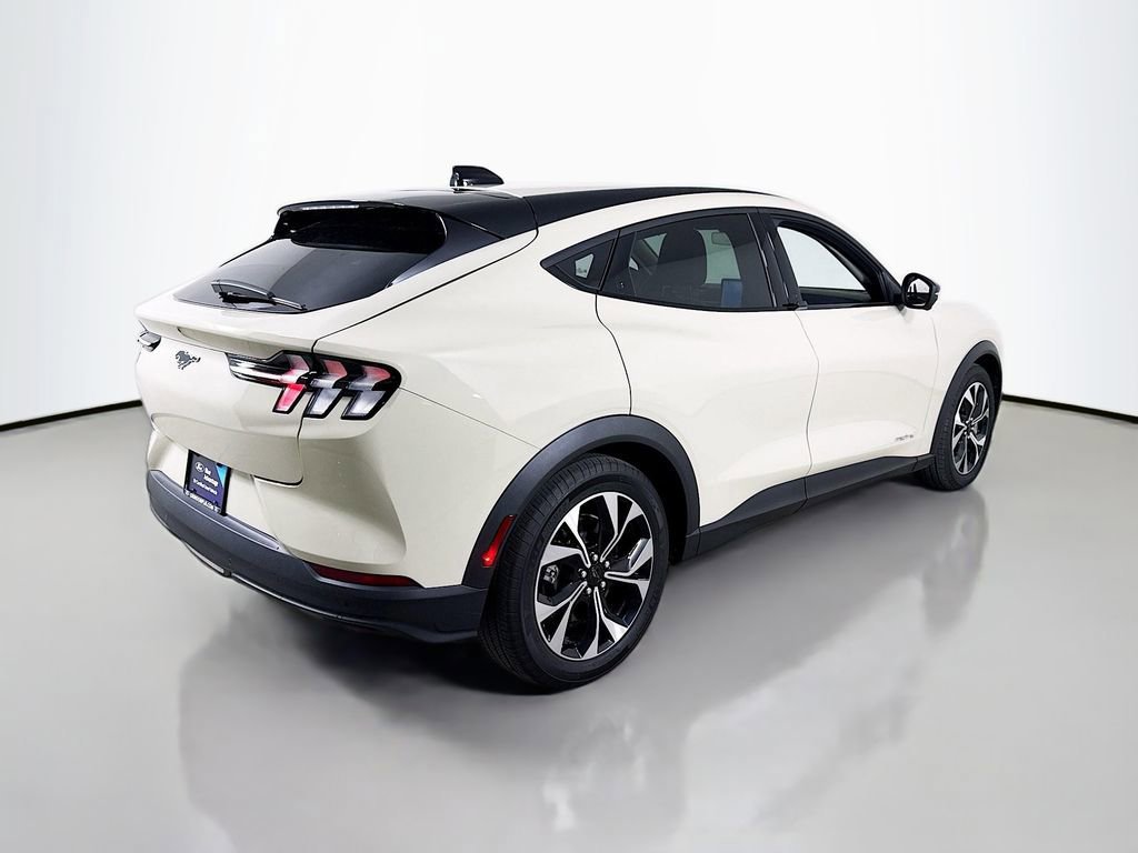 Certified 2025 Ford Mustang Mach-E Select w/ Comfort Package Lite image 5