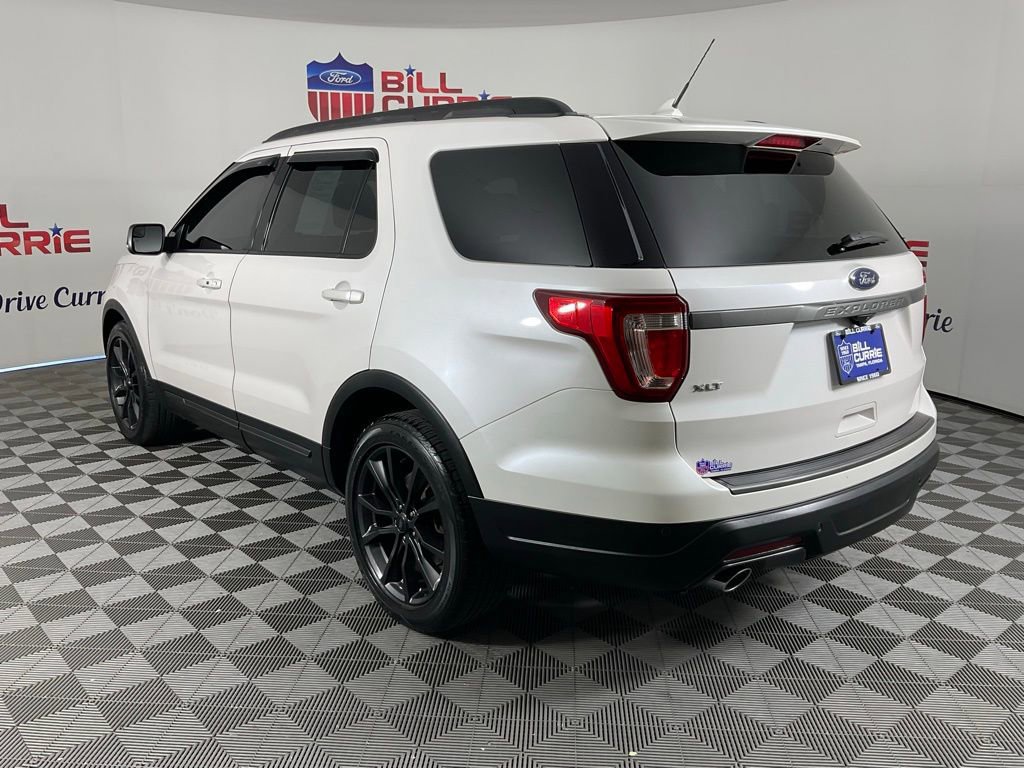 Certified 2018 Ford Explorer XLT w/ Equipment Group 202A image 3
