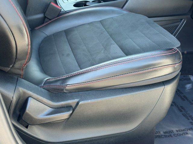 Certified 2021 Ford Escape SEL w/ SEL Stealth AWD Package image 31