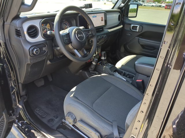 Used 2024 Jeep Wrangler Unlimited Sport AWD/4WD image 16