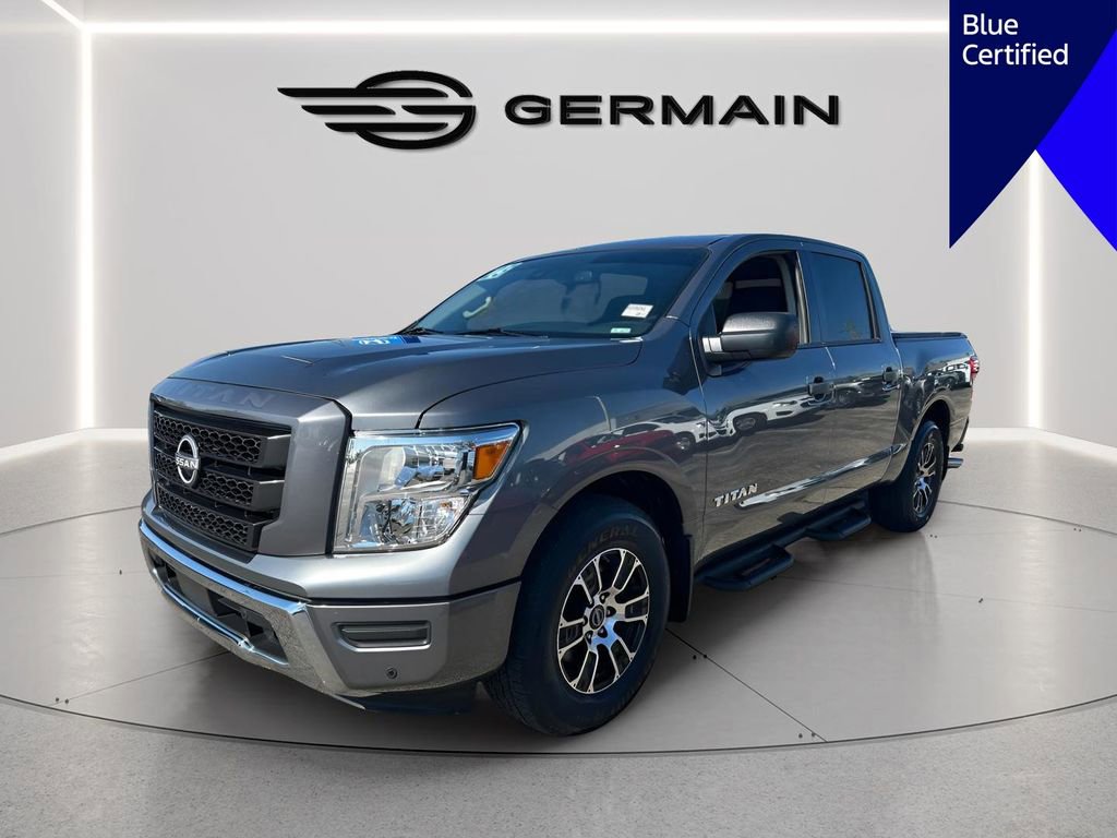 Used 2023 Nissan Titan SV w/ SV Convenience Package image 2