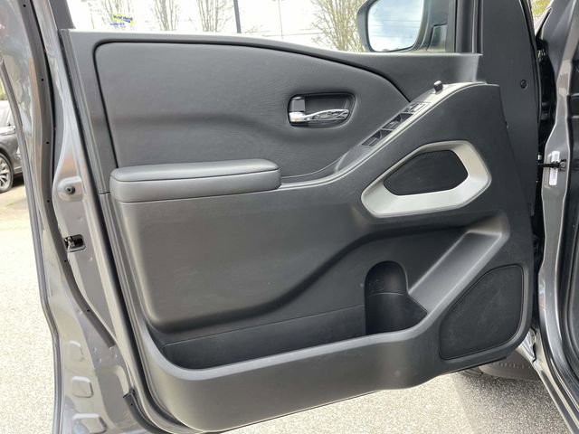 Used 2023 Nissan Frontier SV w/ SV Convenience Package image 16