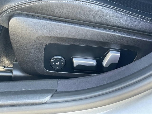 Used 2023 BMW 330i Sedan w/ Driving Assistance Package image 19