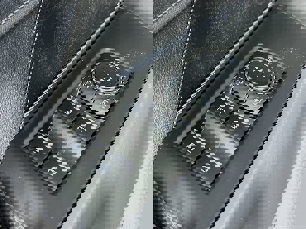 Certified 2023 Ford F150 Lightning XLT image 30