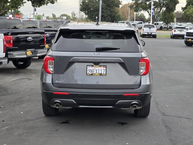 Certified 2024 Ford Explorer XLT w/ Equipment Group 202A RWD image 5
