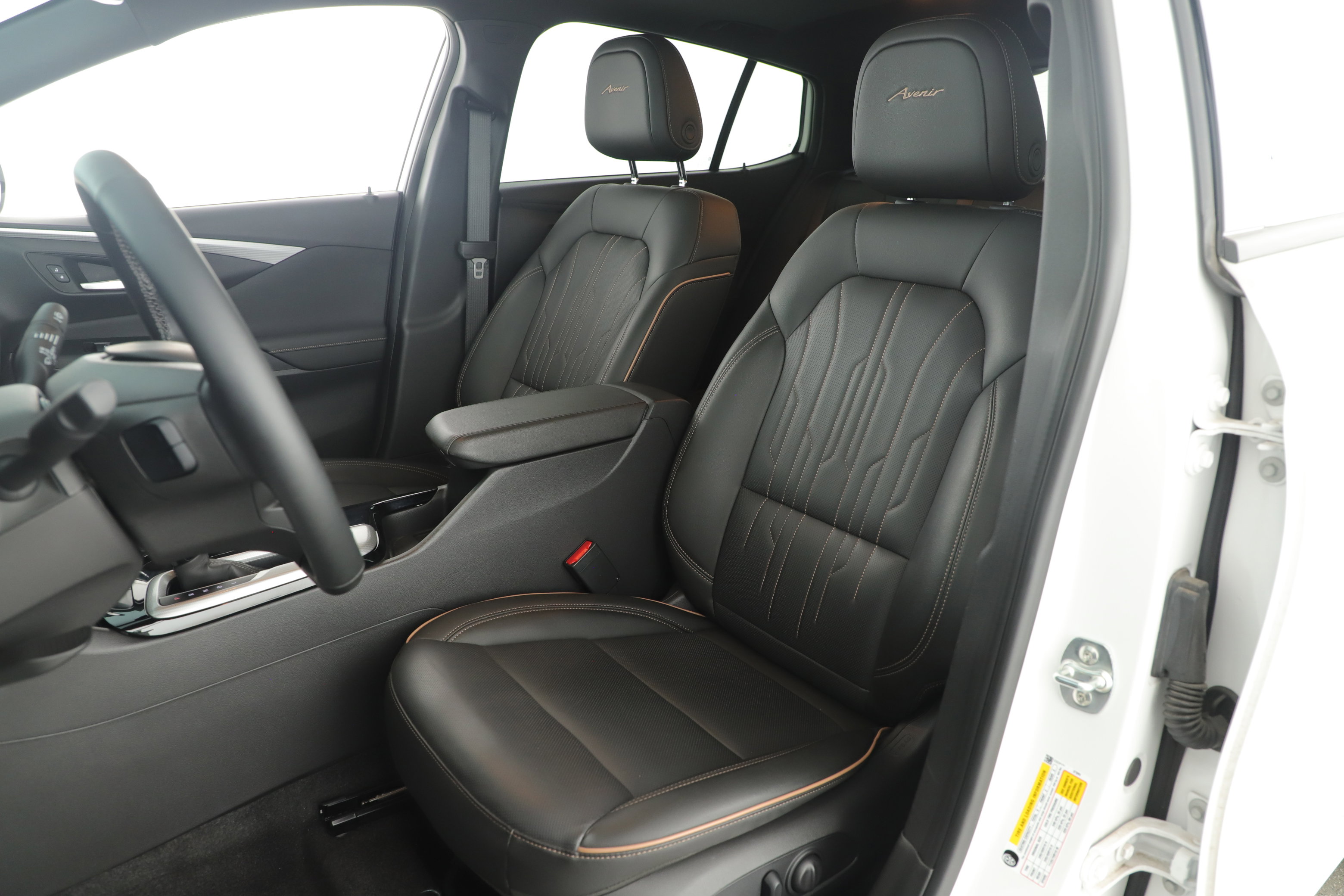 Used 2025 Buick Envista Avenir FWD image 8