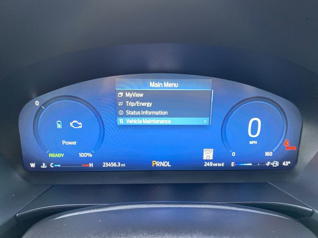 Certified 2025 Ford Escape ST-Line Elite w/ Premium Technology Package image 24