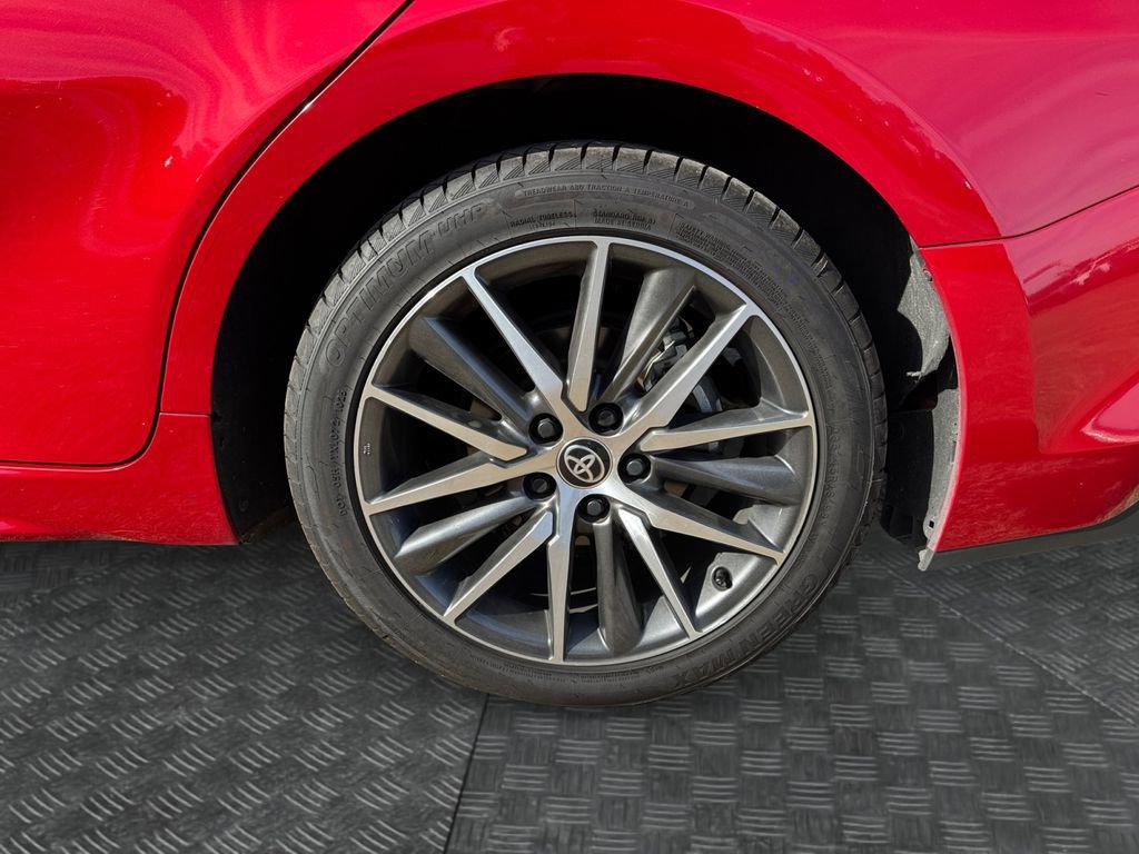 Used 2025 Toyota Camry SE image 15