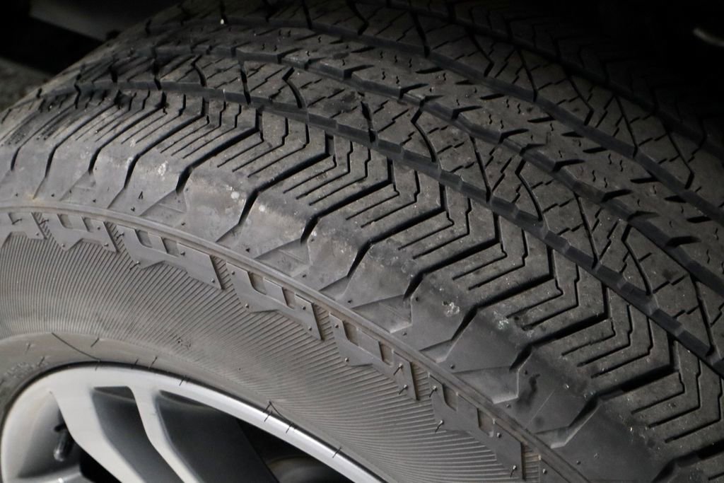 Certified 2023 Ford F150 Lariat w/ Equipment Group 502A High image 23