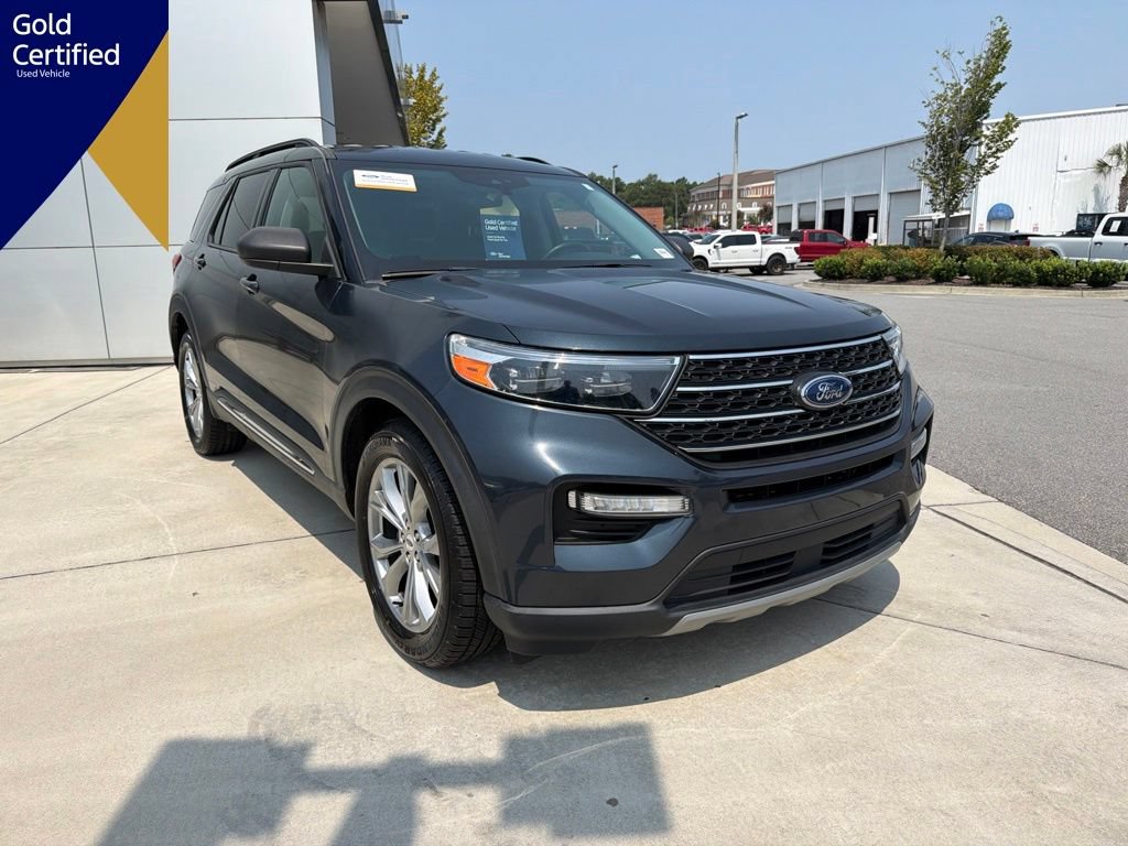 Certified 2023 Ford Explorer XLT w/ Equipment Group 202A RWD image 1