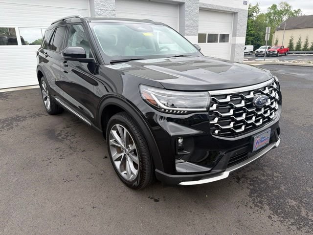 Certified 2025 Ford Explorer Platinum w/ Ultimate Package AWD/4WD image 9