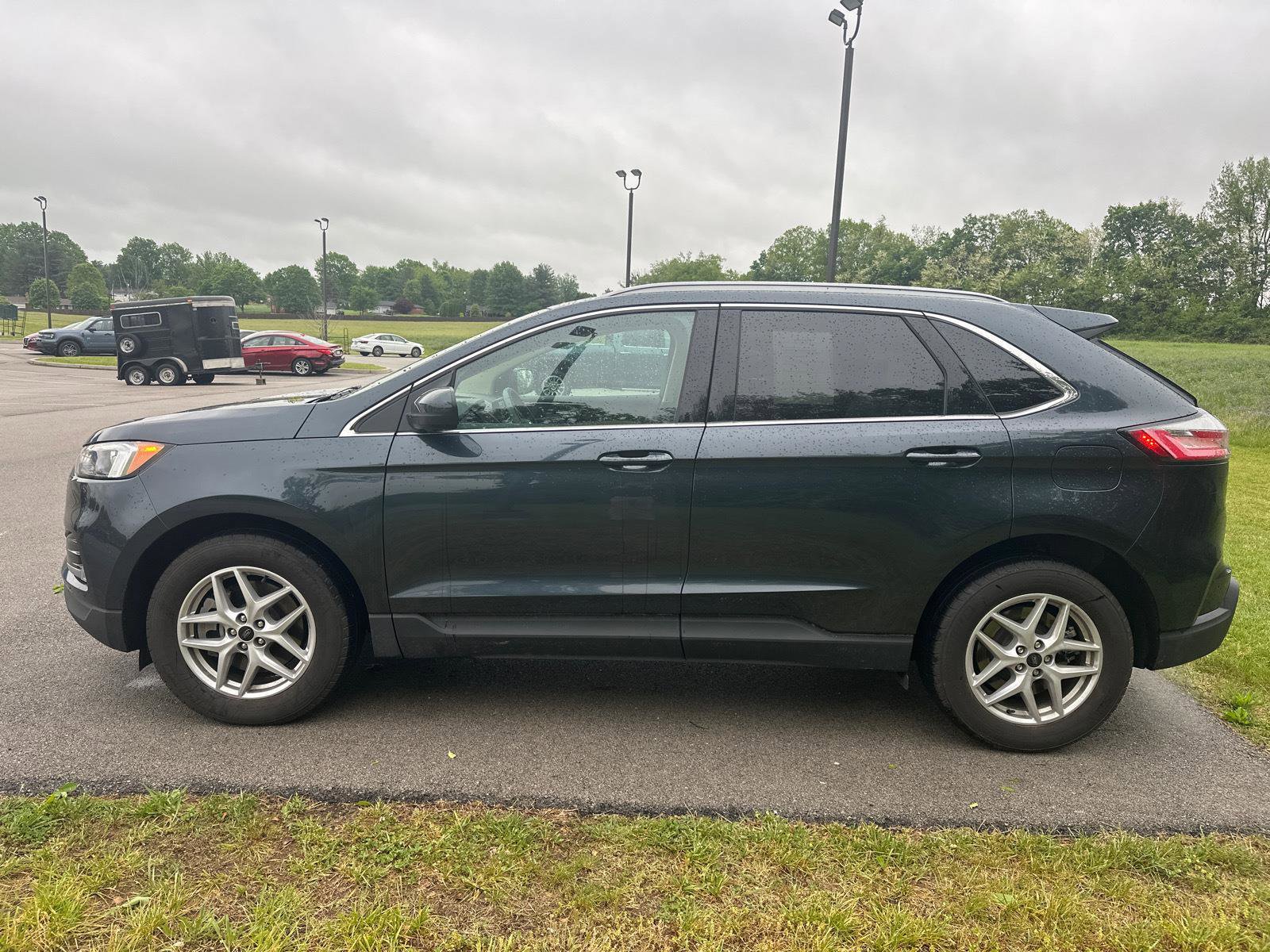 Certified 2024 Ford Edge SEL w/ Convenience Package AWD/4WD image 3