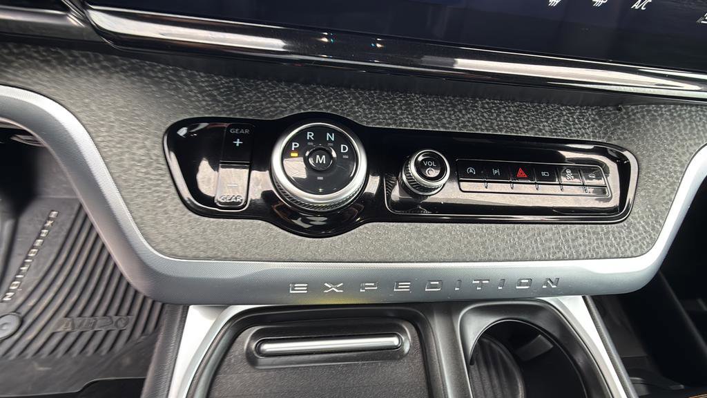 Certified 2025 Ford Expedition Tremor AWD/4WD image 23