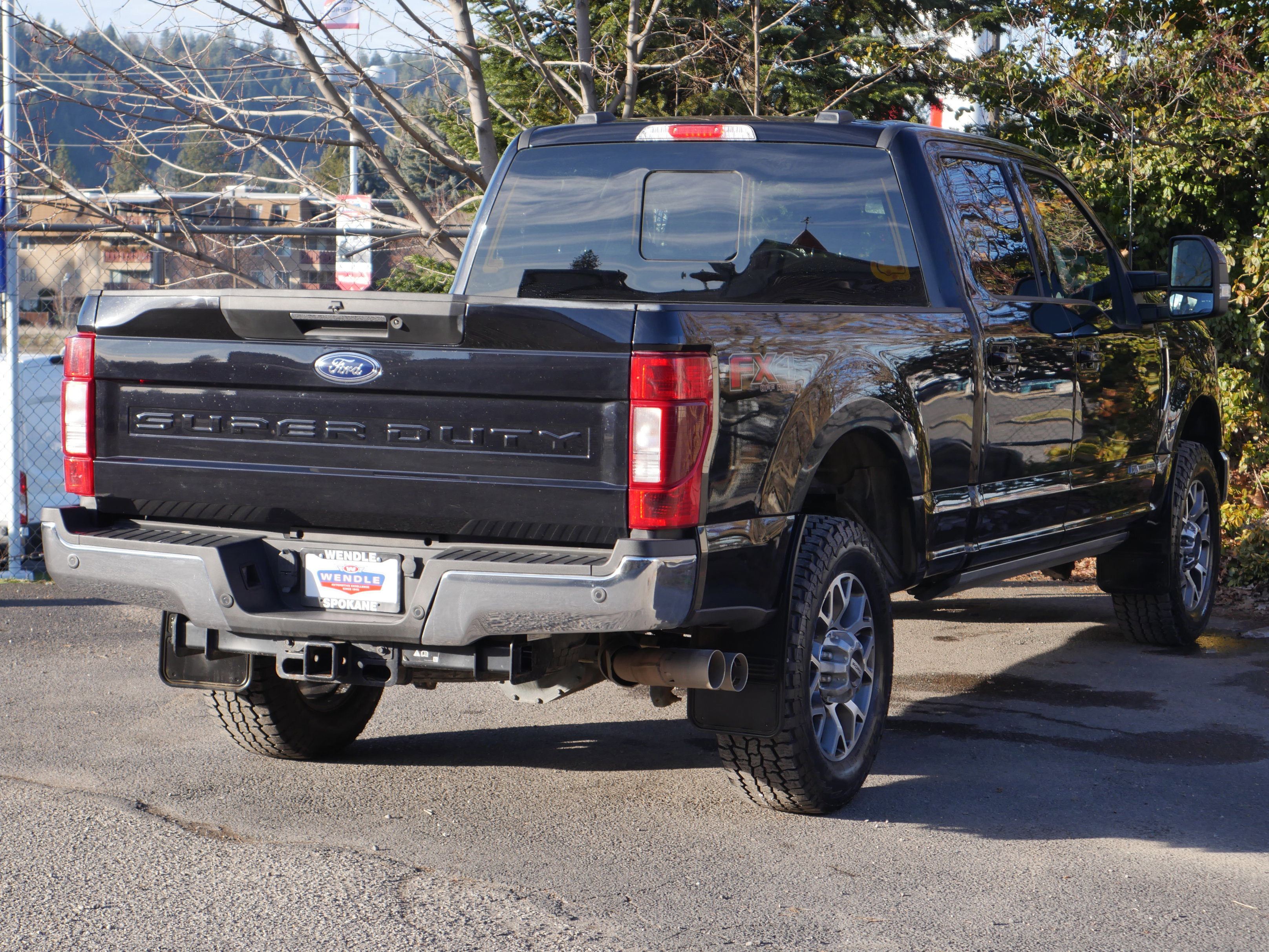 Certified 2022 Ford F350 Lariat w/ Lariat Ultimate Package image 3