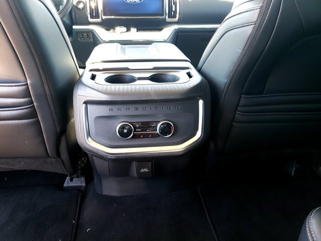 Certified 2025 Ford Expedition Platinum AWD/4WD image 17