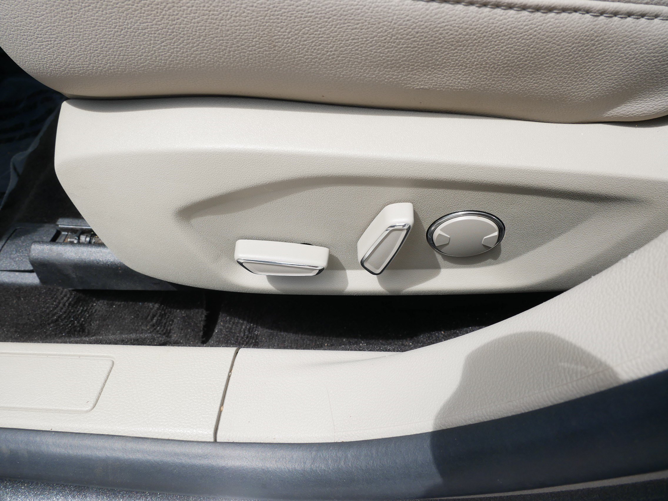 Certified 2019 Ford Fusion SEL FWD image 19