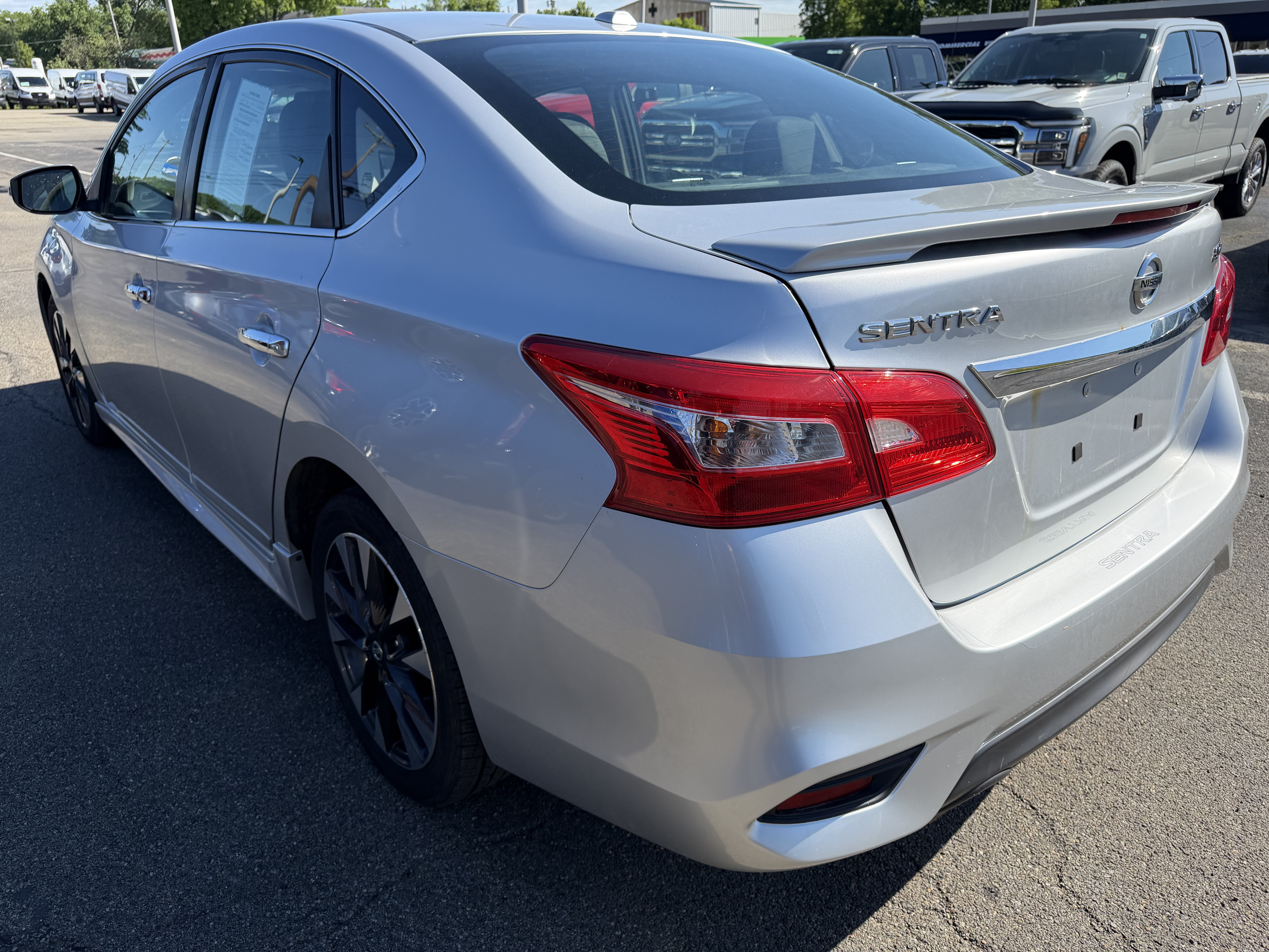 Used 2017 Nissan Sentra SR Turbo w/ SR Turbo Premium Package FWD image 3