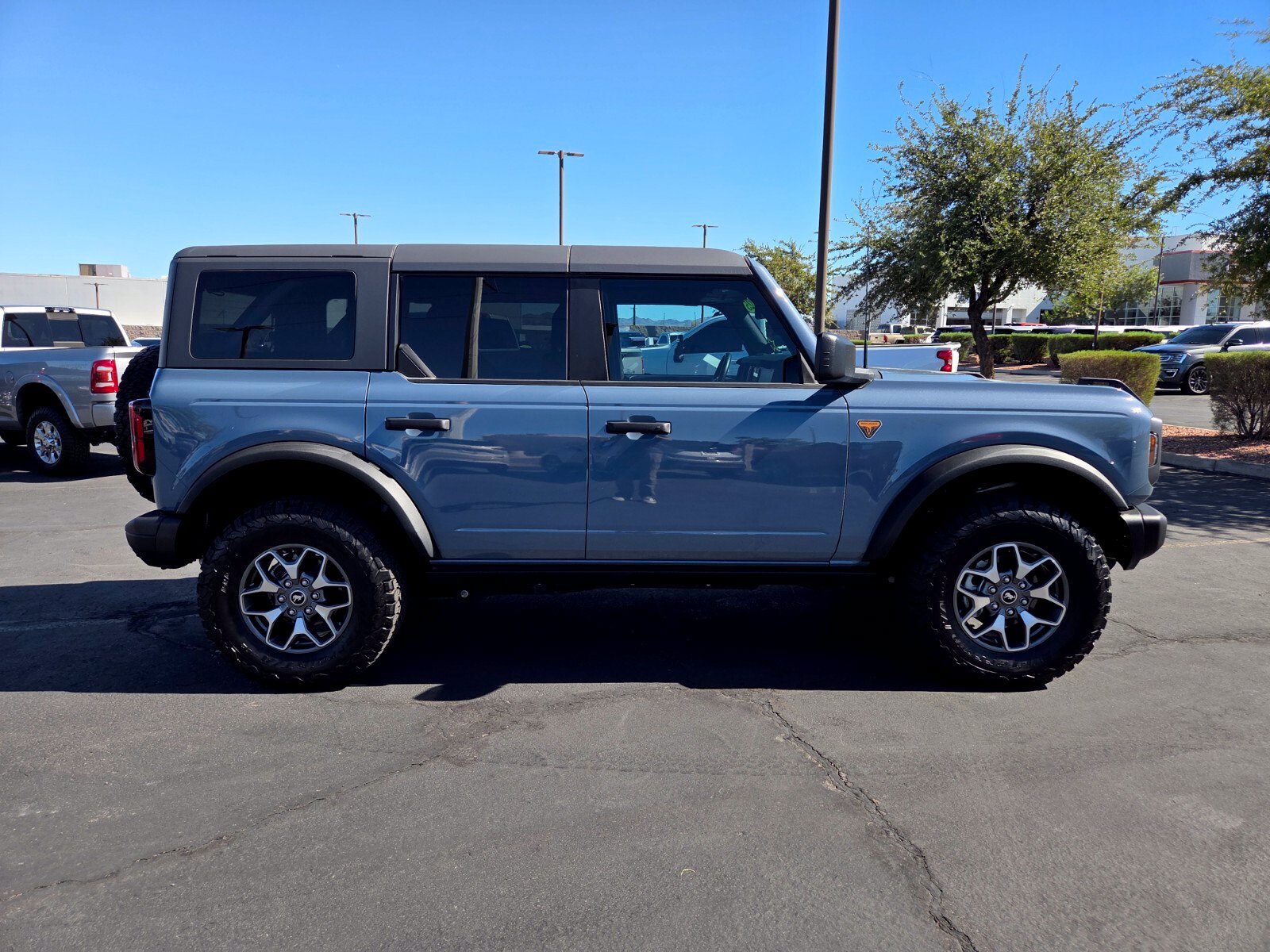 Certified 2025 Ford Bronco Badlands AWD/4WD image 7