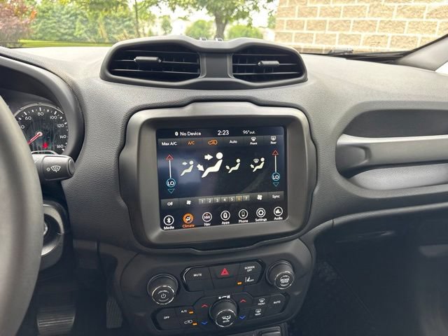 Used 2023 Jeep Renegade Trailhawk AWD/4WD image 23