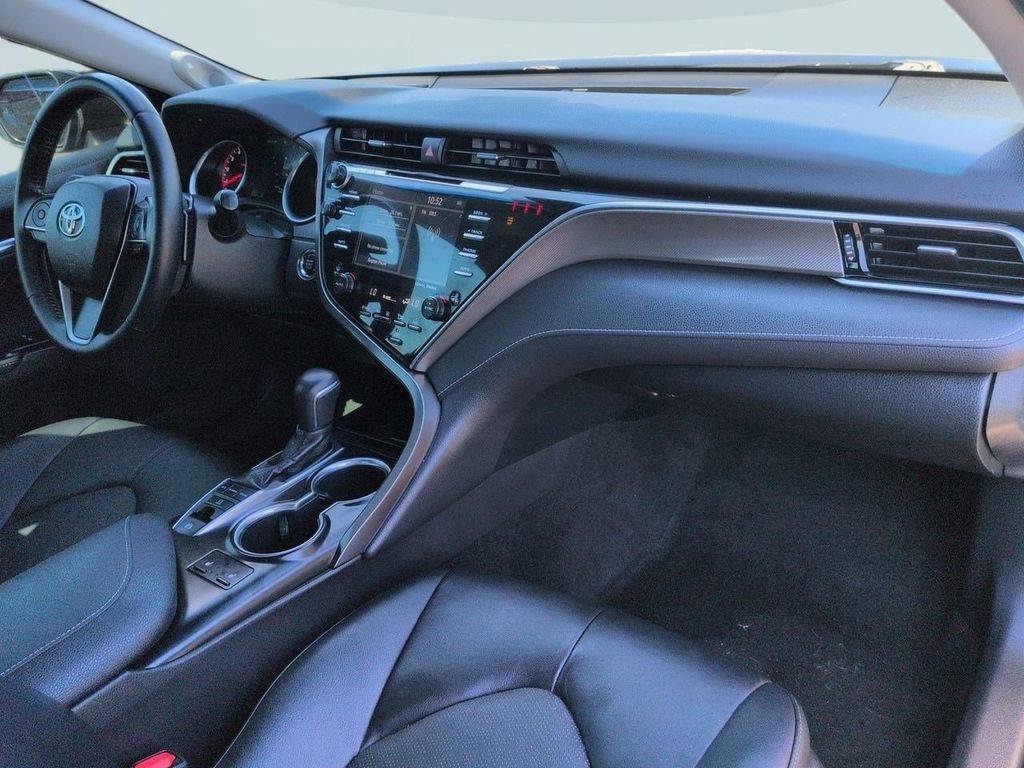 Used 2018 Toyota Camry XSE FWD image 28