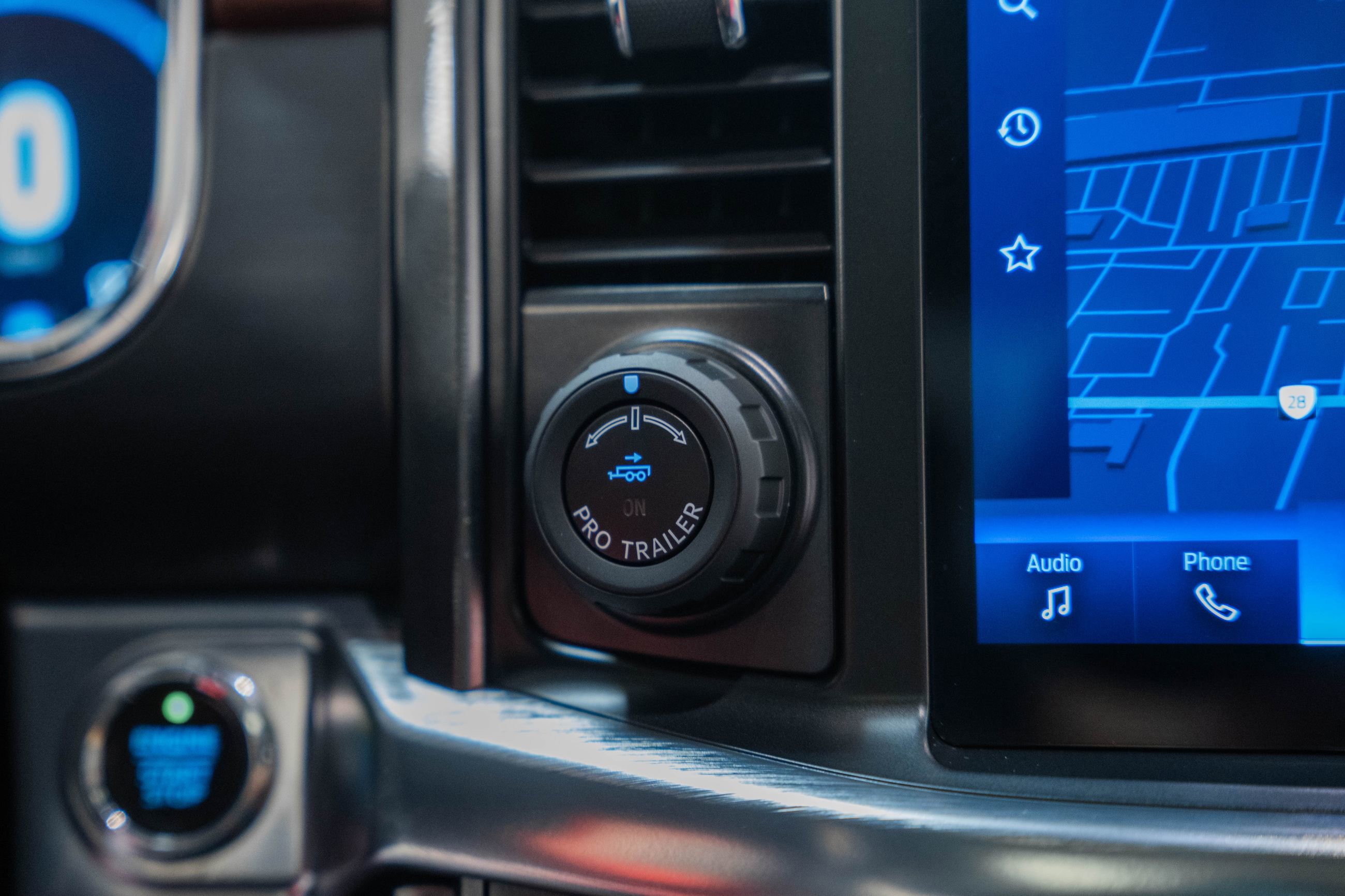 Certified 2022 Ford F150 Lariat w/ Equipment Group 502A High image 31