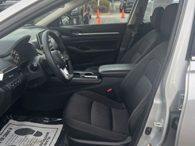 Used 2023 Nissan Altima 2.5 SV image 11