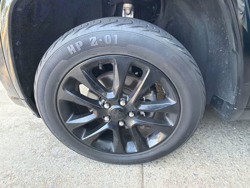 Used 2020 Jeep Grand Cherokee Altitude AWD/4WD image 6