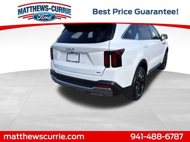 Used 2024 Kia Sorento S image 4
