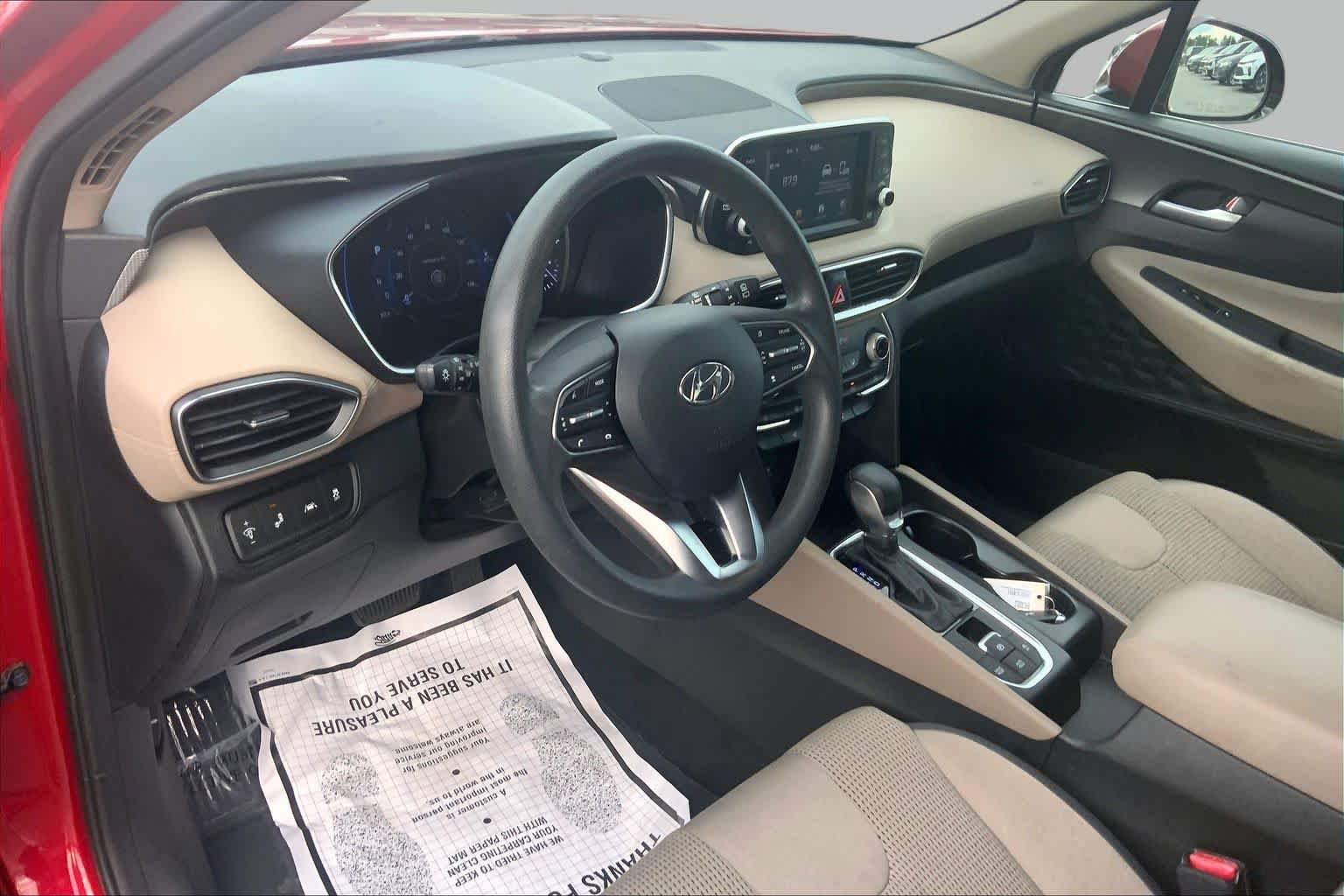 Used 2019 Hyundai Santa Fe SEL FWD image 16