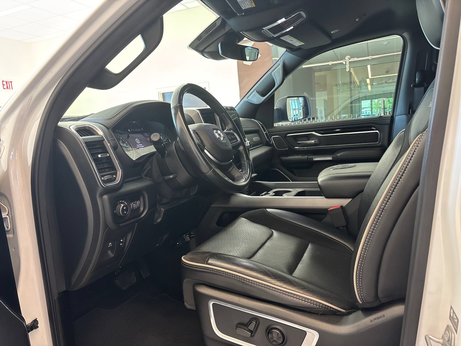 Used 2021 RAM 1500 Laramie AWD/4WD image 12