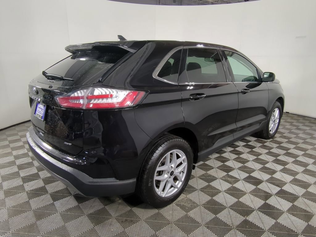 Certified 2024 Ford Edge SEL image 5