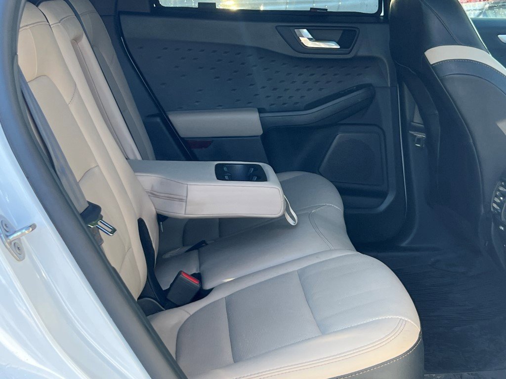 Certified 2020 Ford Escape SE Sport image 15