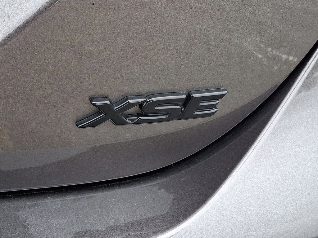 Used 2021 Toyota Camry XSE image 33