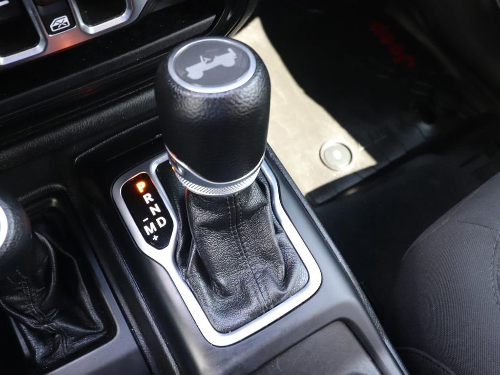 Used 2022 Jeep Wrangler Unlimited Sport AWD/4WD image 24