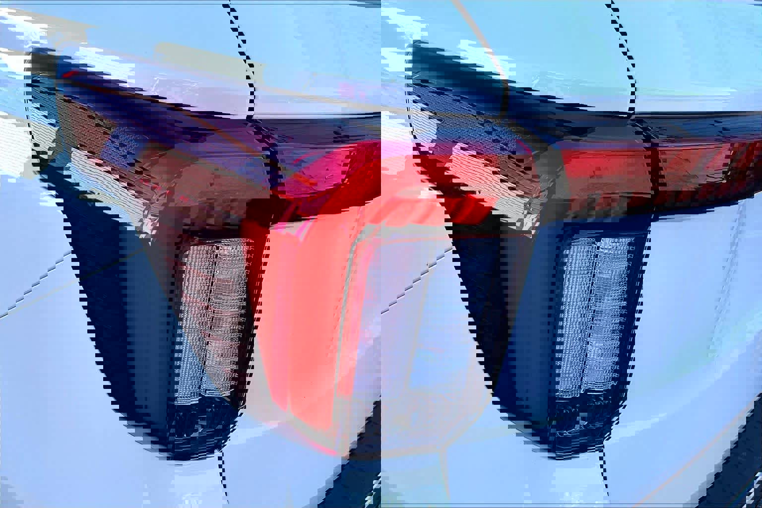 Certified 2025 Ford Explorer ST-Line w/ Premium Package image 33