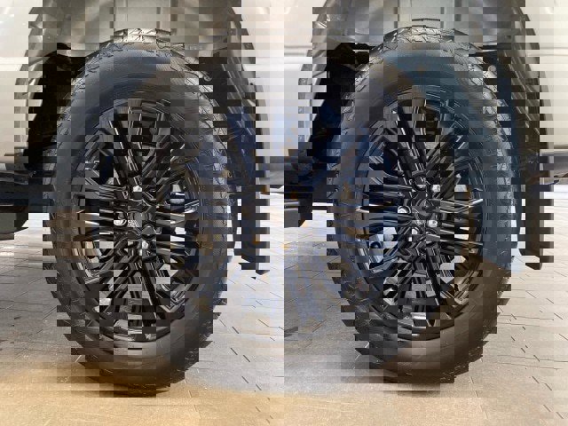 Certified 2025 Ford F150 Lariat w/ Equipment Group 502A High image 31