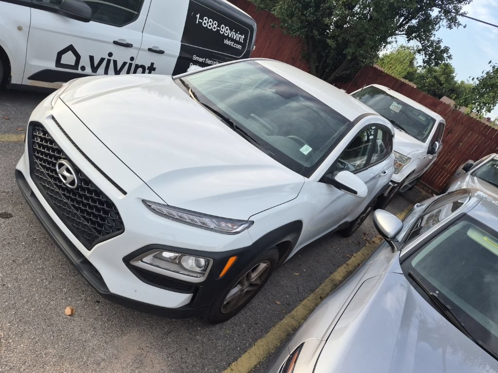 Used 2021 Hyundai Kona SE FWD image 2
